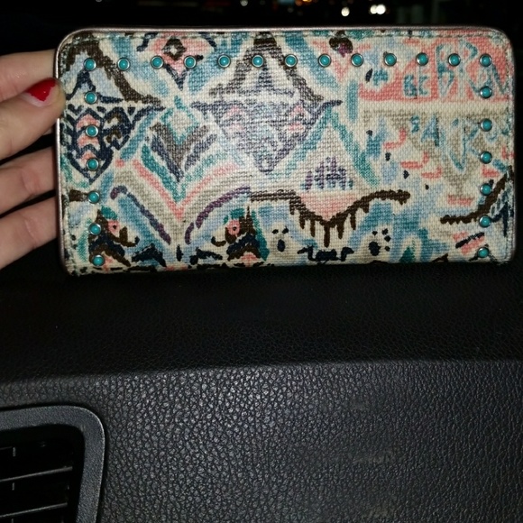 Sakroots Wallet - Picture 2 of 3